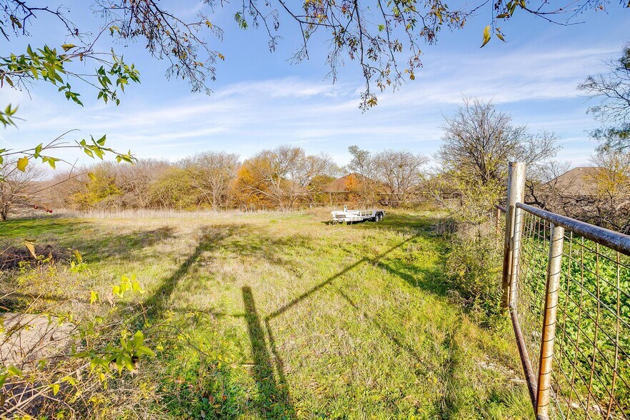 More Photos Of 1101 E Main St, Crowley Land For Sale