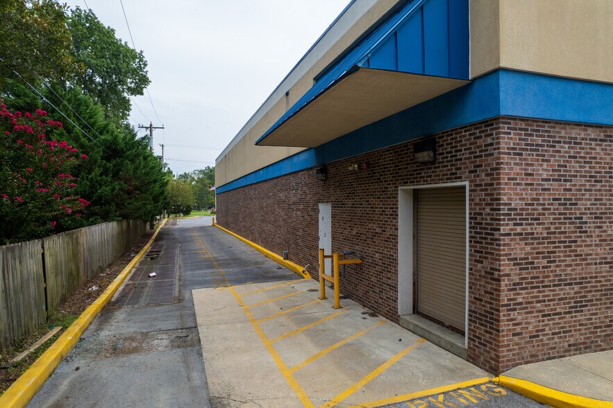 More Photos Of 701 Atlanta Rd, Seaford Freestanding For Lease