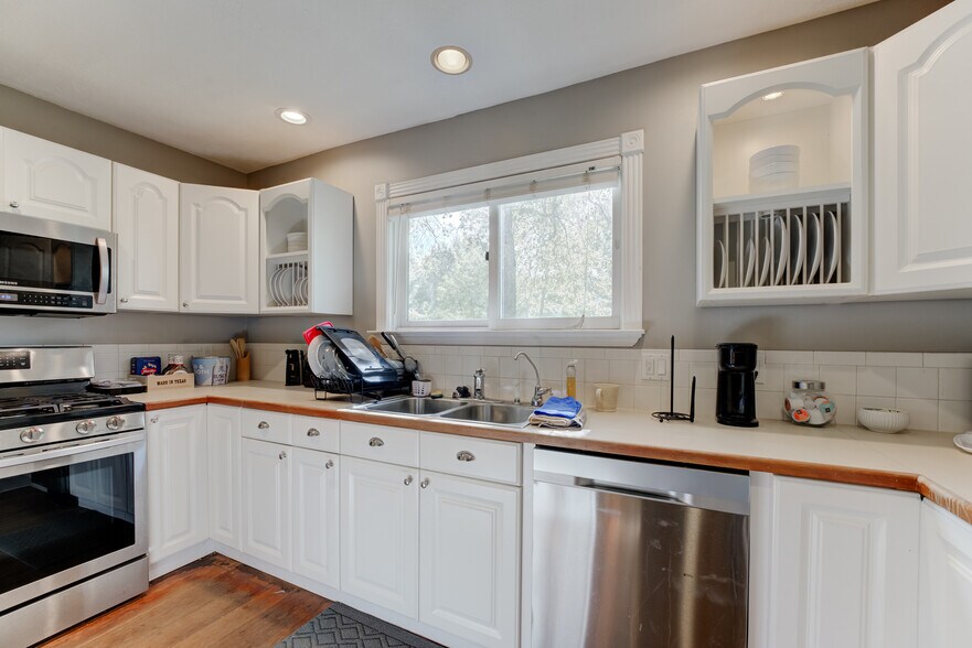 More Photos Of 19323 Belleau Wood Dr, Humble Flex For Sale
