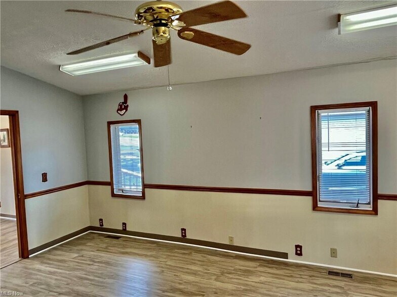 More Photos Of 2918 Plymouth Ave, Rocky River Office For Sale