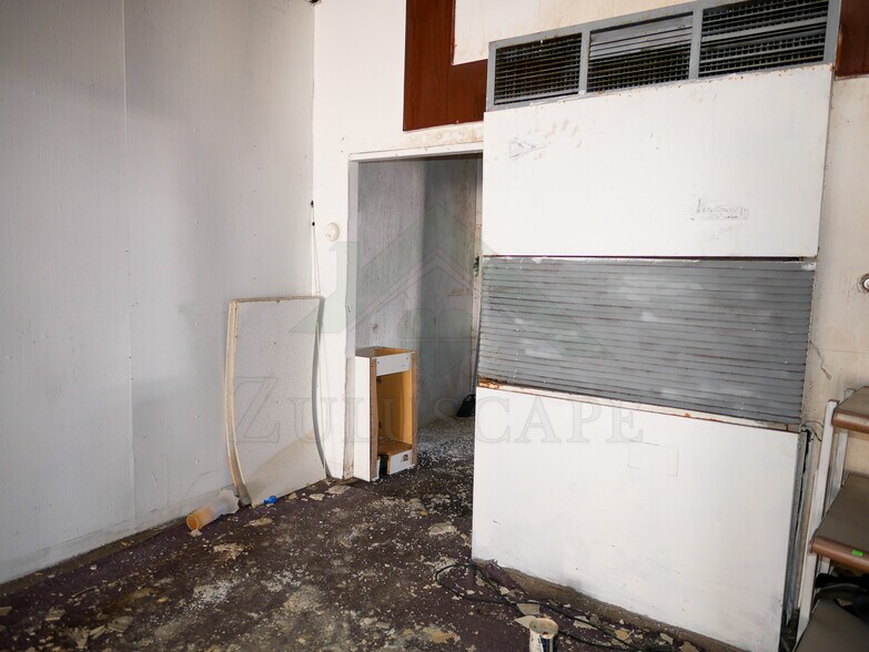 More Photos Of 112 S Anderson St, Elwood Storefront Retail Office For Lease