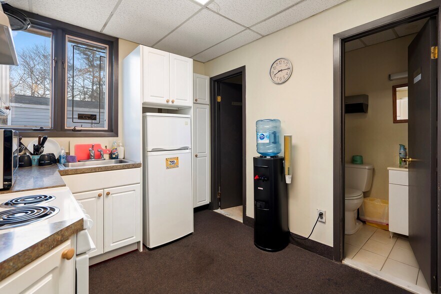 More Photos Of 641 Beach Ave, Stafford Township Airport For Sale