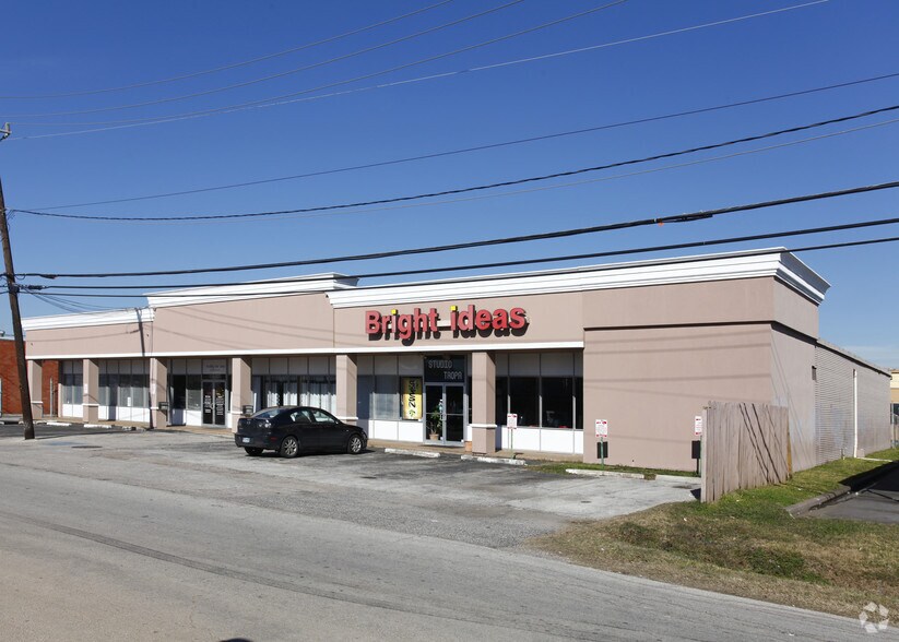 More Photos Of 5108-5112 Ashbrook Dr, Houston Freestanding For Lease