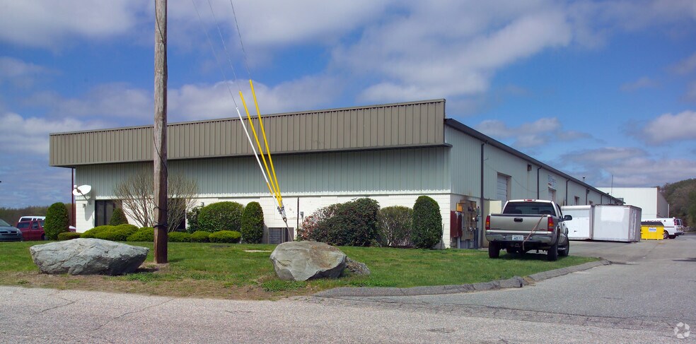 More Photos Of 8 Filko Ave, Swansea Light Manufacturing For Lease