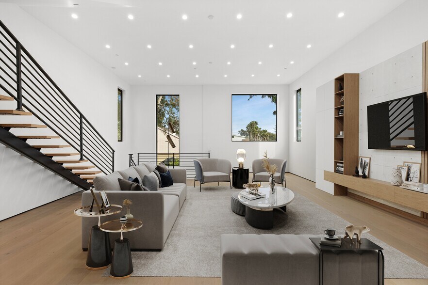 More Photos Of 609 Broadway St, Venice Apartments For Sale