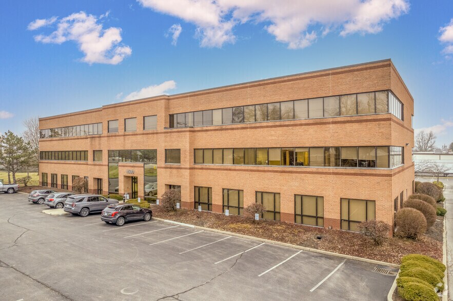 Primary Photo Of 4500 Cooper Rd, Blue Ash Office For Lease