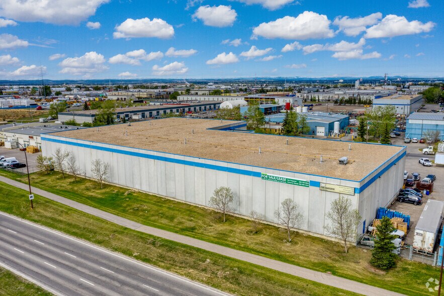 More Photos Of 7910 51st St SE, Calgary Warehouse For Lease