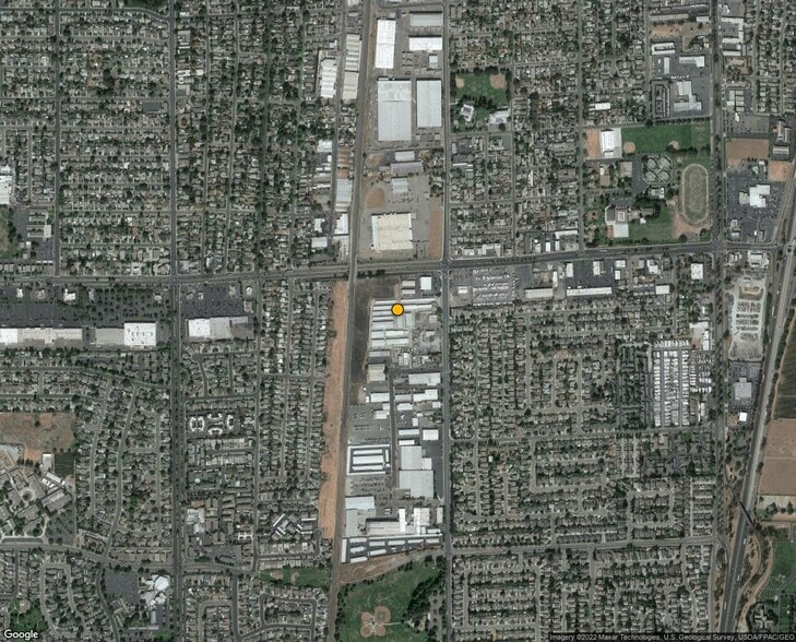 More Photos Of 1431 S Stockton St, Lodi Self Storage For Lease