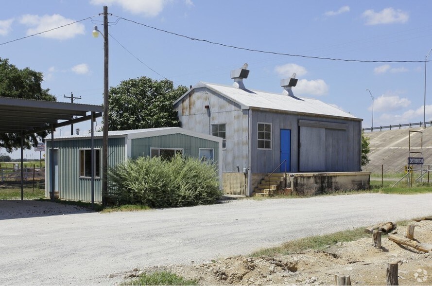 More Photos Of 541 Us-90 Hwy, Hondo Land For Lease