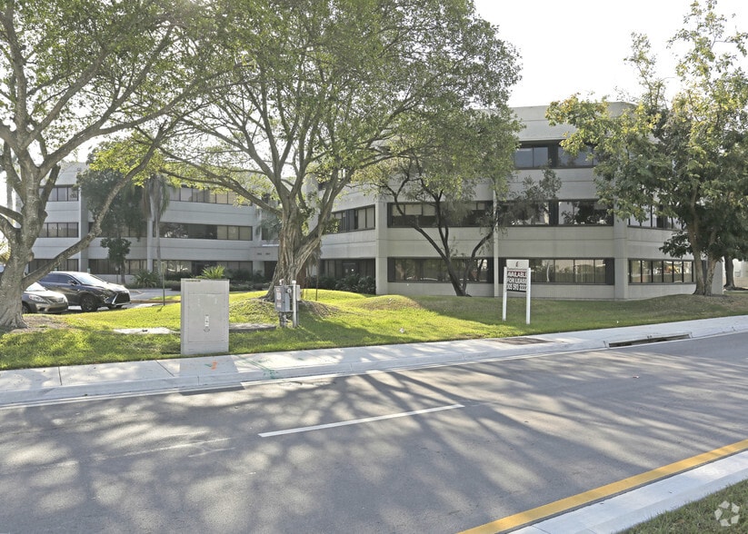 More Photos Of 3401-3409 NW 82nd Ave, Doral Office For Lease