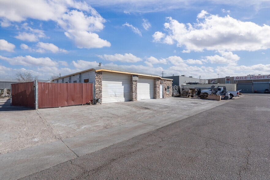 More Photos Of 1031 W 46th Ave, Denver Warehouse For Sale
