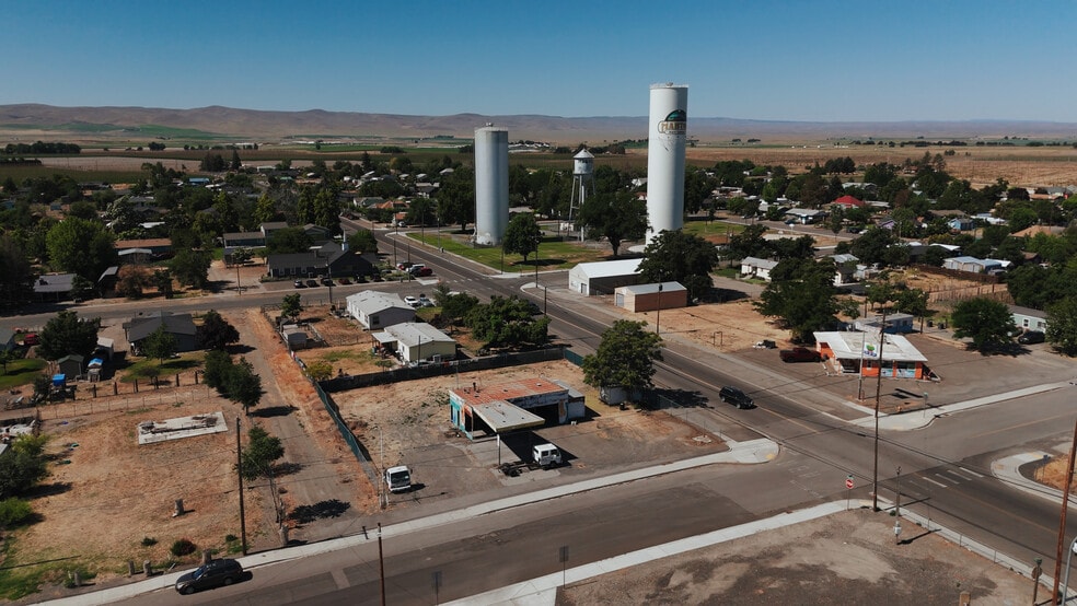 More Photos Of 404 South St, Mabton Service Station For Sale