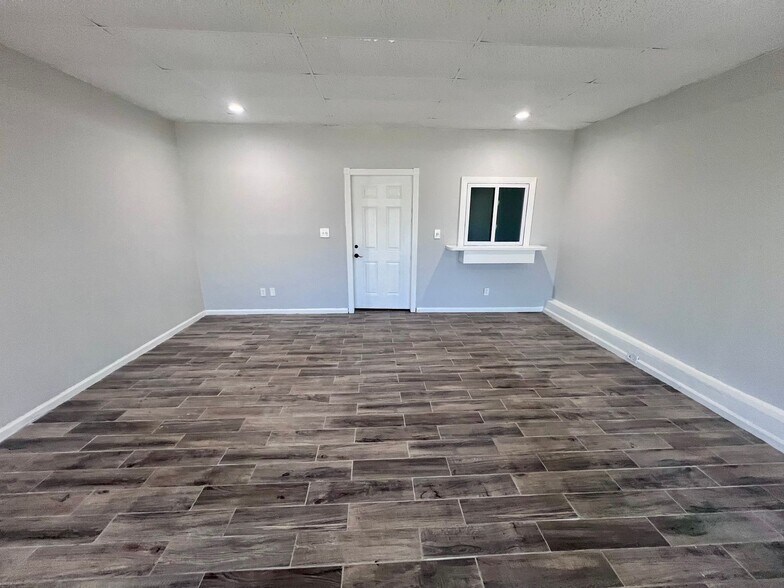 More Photos Of 2223 8th St, Tuscaloosa Office For Lease