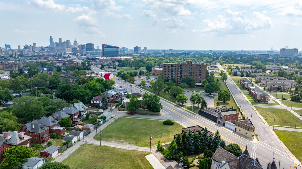 More Photos Of 4126 Grand River Ave, Detroit Research And Development For Sale