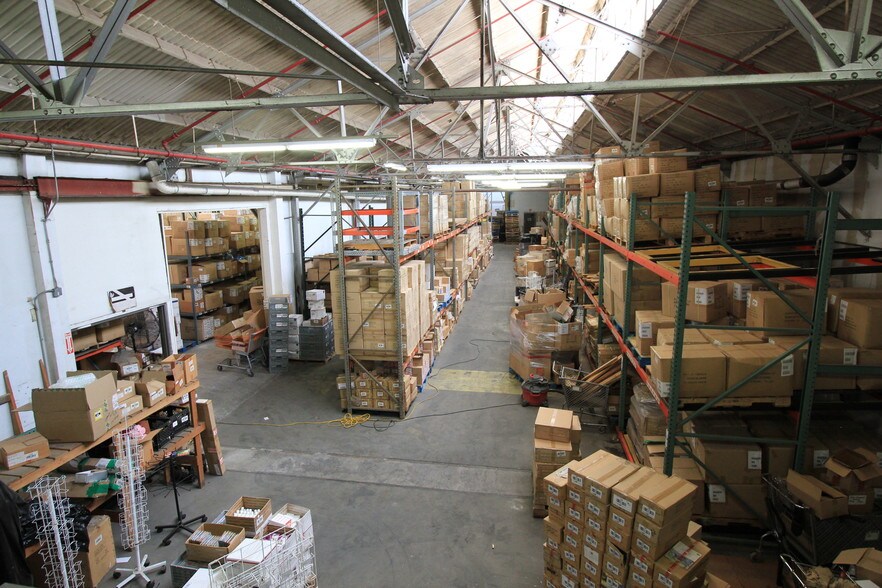 More Photos Of 501 Sumner St, Honolulu Warehouse For Sale