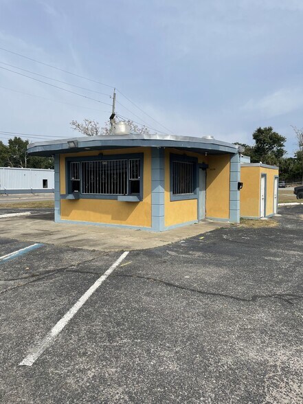 More Photos Of 2120 N Palafox St, Pensacola Fast Food For Lease