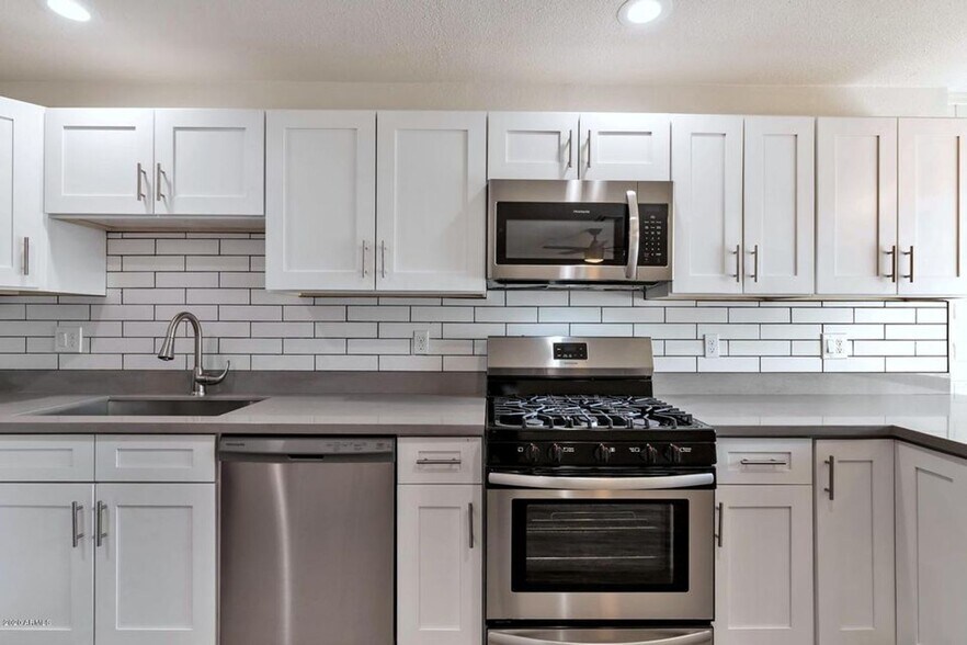 More Photos Of 6725 E Earll Dr, Scottsdale Apartments For Sale