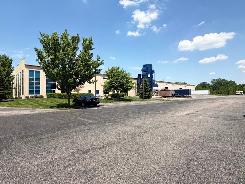 More Photos Of 4044 Brockton Dr, Grand Rapids Manufacturing For Sale