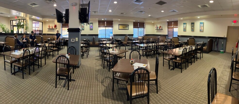 More Photos Of 6816 River Center Dr, Clemmons Office For Lease