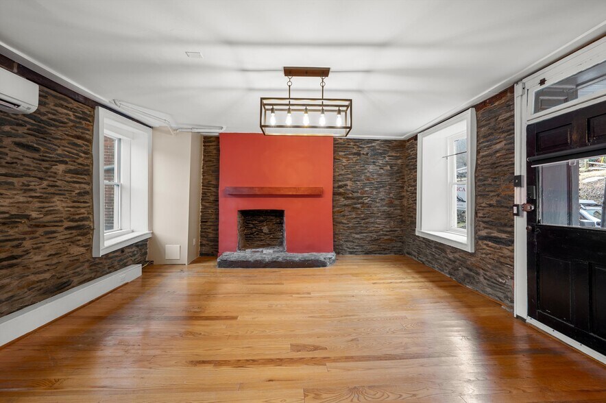 More Photos Of 170 High St / 173 Potomac St, Harpers Ferry Storefront Retail Residential For Sale