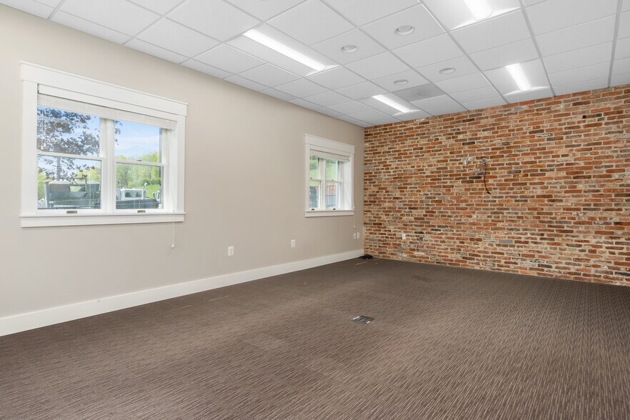 More Photos Of 1008 Rising Ridge Rd, Mount Airy Warehouse For Lease
