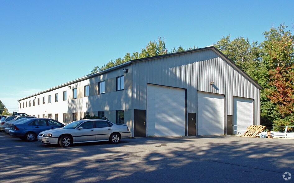 More Photos Of 84 Pleasant Hill Rd, Scarborough Warehouse For Lease
