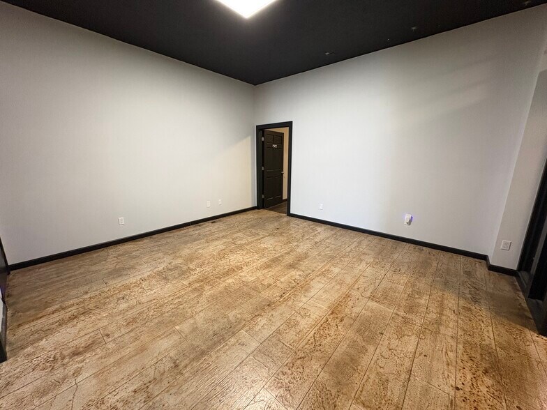 More Photos Of 816 Main St, Lafayette Storefront Retail Residential For Lease