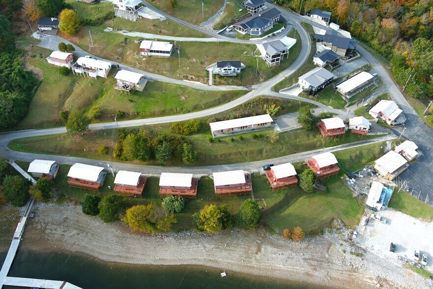 More Photos Of 705 Cedar Hill Rd, Celina Marina For Sale