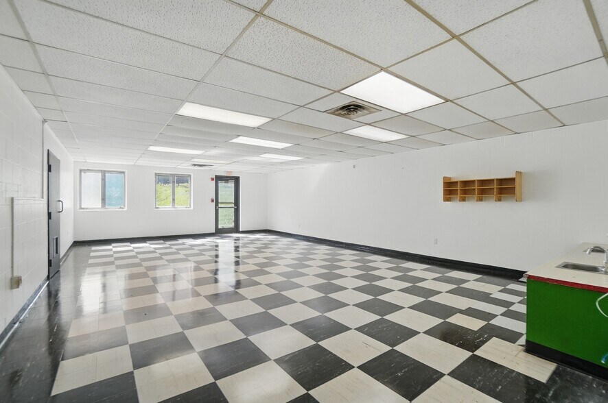 More Photos Of 1708 Baymiller St, Cincinnati Religious Facility For Sale