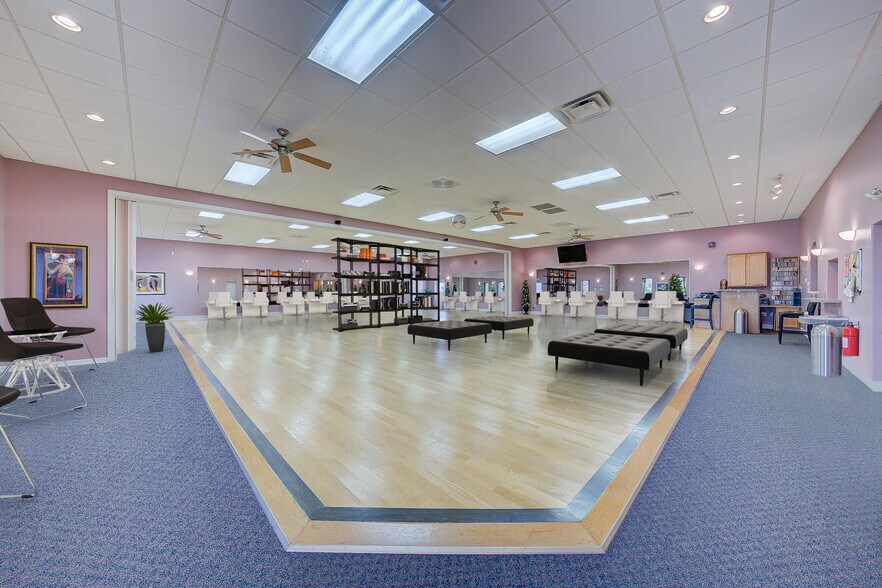 More Photos Of 1129 Thomas Jefferson Rd, Forest General Retail For Sale