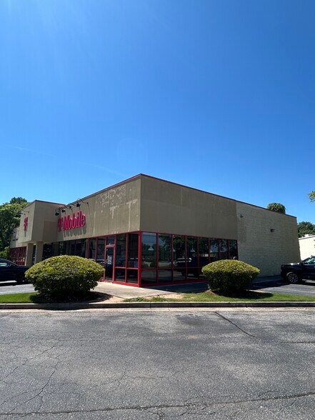 More Photos Of 420 WalMart Way, Dahlonega Freestanding For Lease