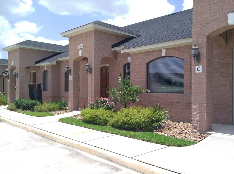 More Photos Of 1846 Snake River Rd, Katy Medical For Lease