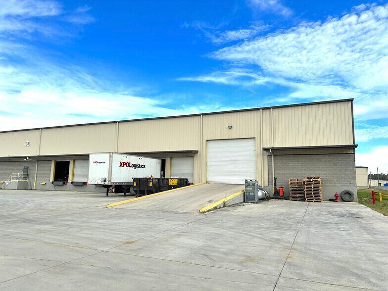 More Photos Of 5250 Old Louisville Rd, Pooler Warehouse For Lease