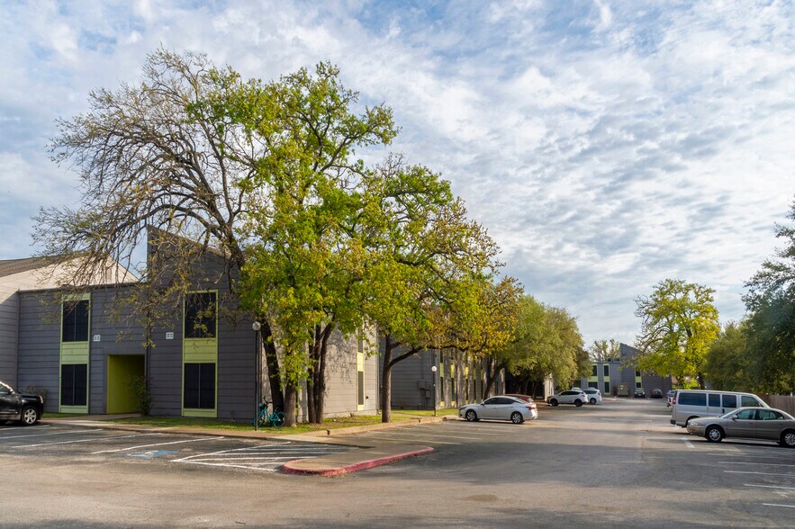 More Photos Of 3902 College Main, Bryan Apartments For Sale