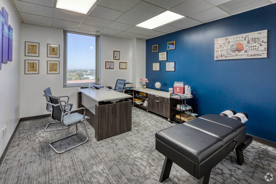 More Photos Of 410 S Ware Blvd, Tampa Loft Creative Space For Sale