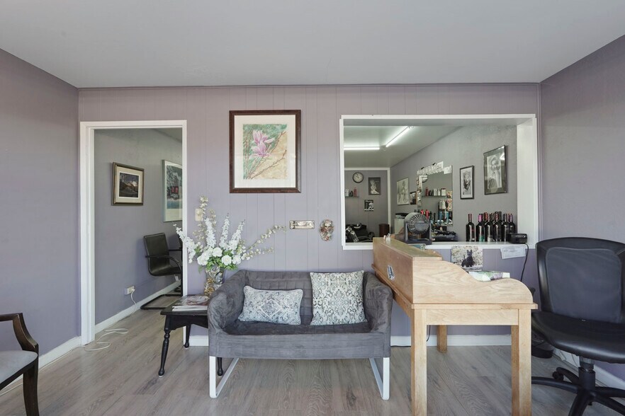 More Photos Of 14144 Market St, Walnut Grove Storefront For Sale