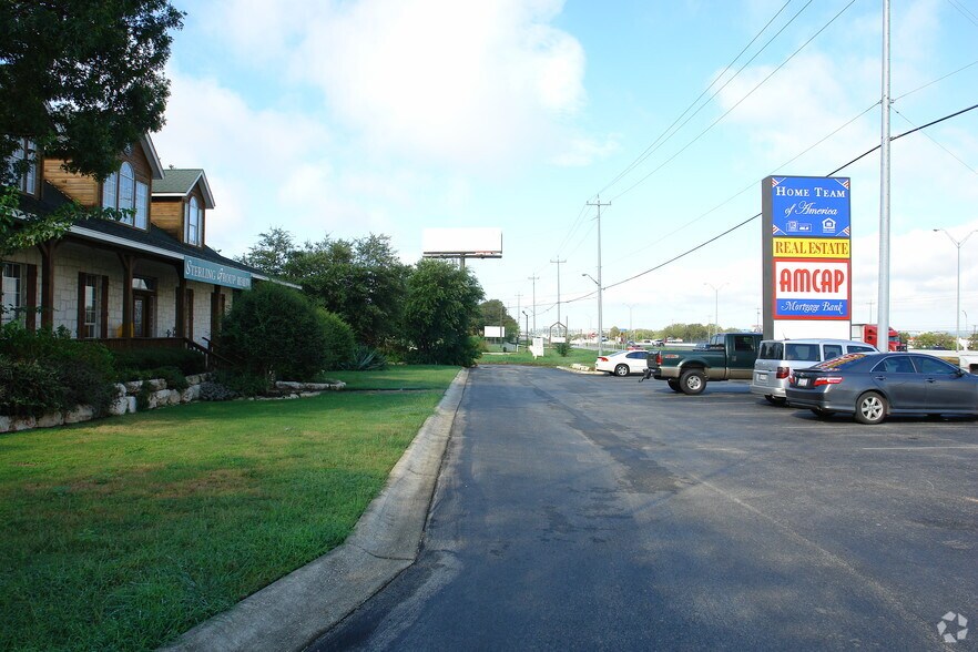 More Photos Of 17156 Interstate 35 N, Schertz Office For Sale