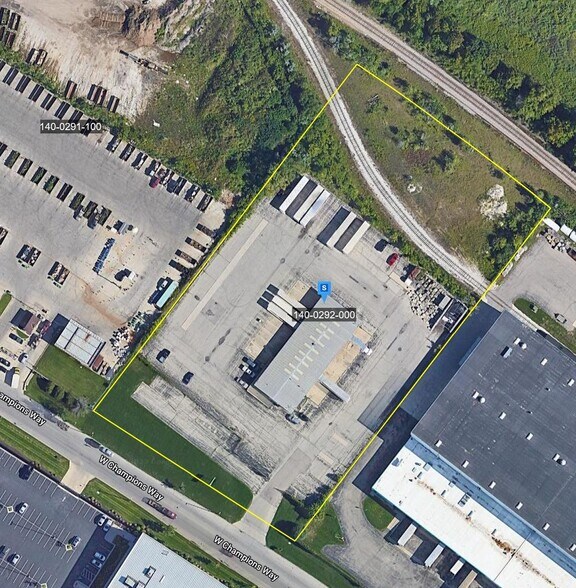 More Photos Of 6650 N Industrial Rd, Milwaukee Truck Terminal For Sale