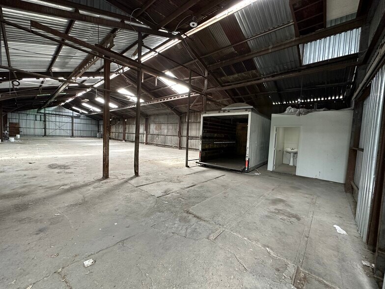 More Photos Of 6023 Santa Fe Ave, Huntington Park Industrial For Sale