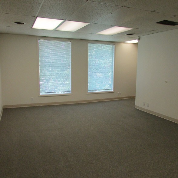 More Photos Of 2960 N Academy Blvd, Colorado Springs Office For Sale