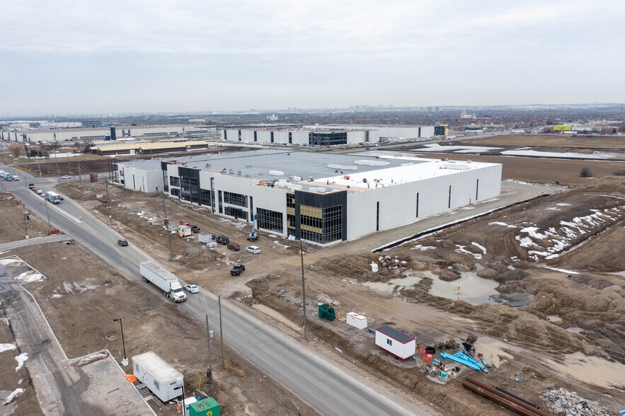 Primary Photo Of 8554 Huntington Rd, Vaughan Warehouse For Lease