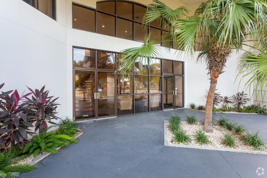 More Photos Of 1500 Colonial Blvd, Fort Myers Office For Lease