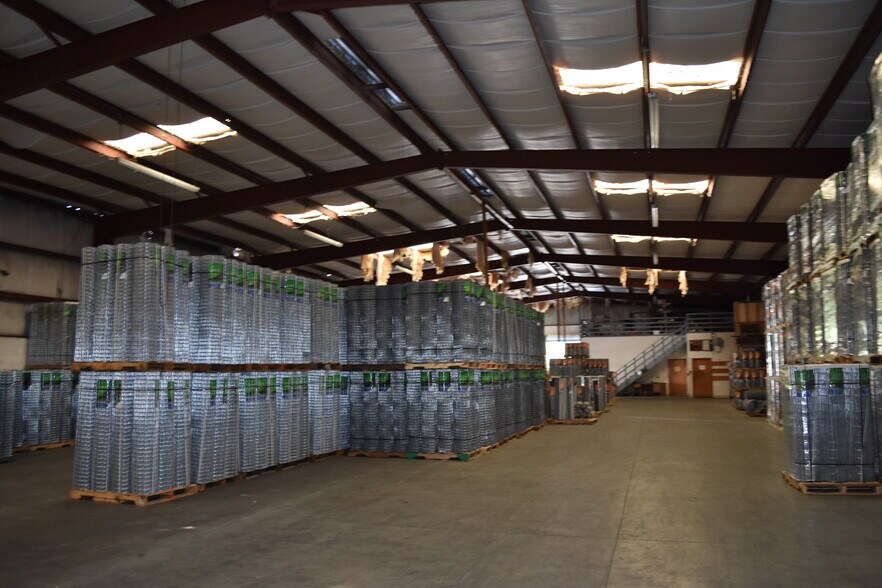 More Photos Of 7158 123rd Cir N, Largo Warehouse For Sale