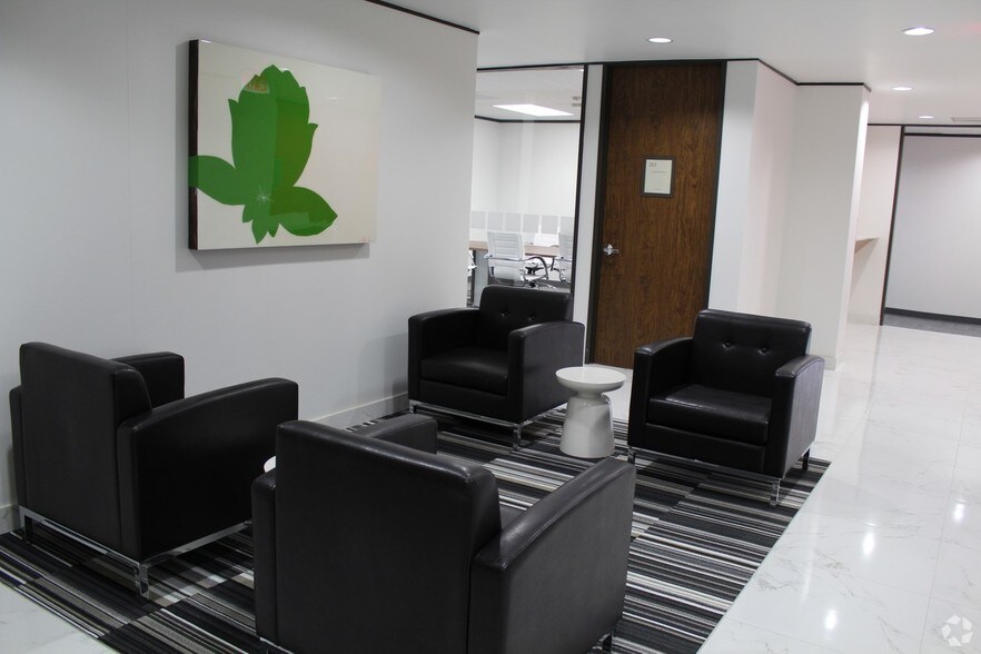 More Photos Of 505 N Sam Houston Pky E, Houston Unknown For Lease