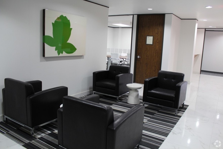 More Photos Of 507 N Sam Houston Pky E, Houston Office For Lease