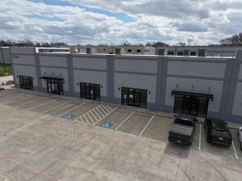 More Photos Of 1320 Almeda Genoa Rd, Houston Unknown For Lease