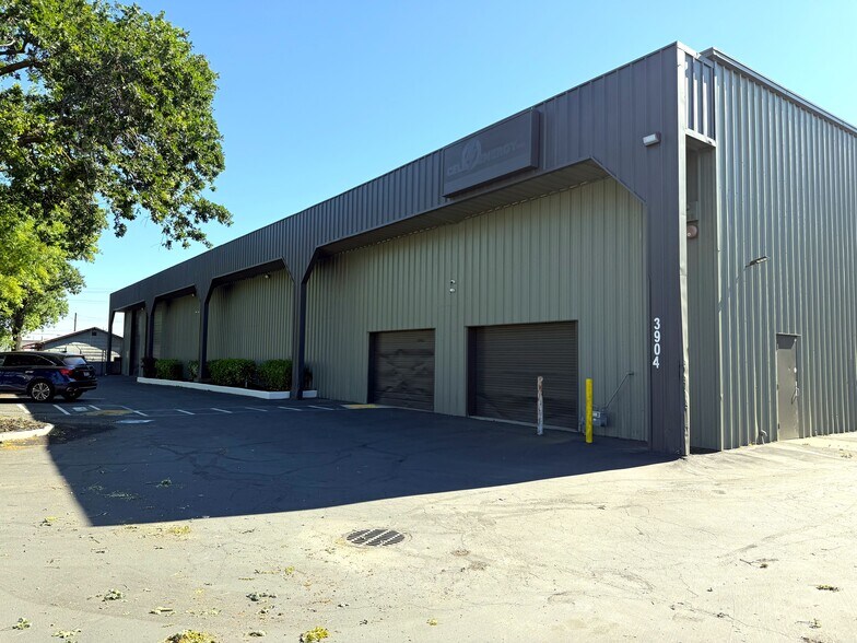 Primary Photo Of 3904 Winters St, Sacramento Warehouse For Lease