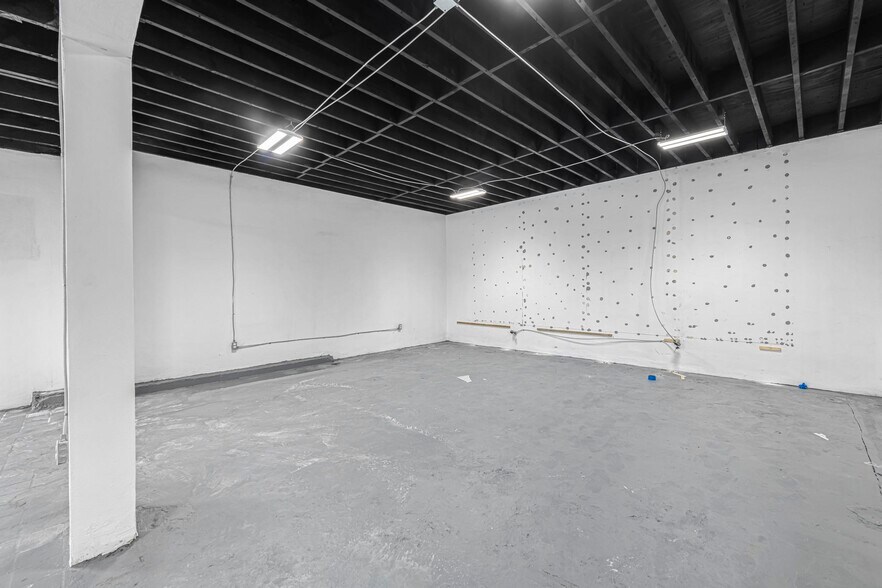 More Photos Of 3705 NW 35th Ave, Miami Industrial For Sale