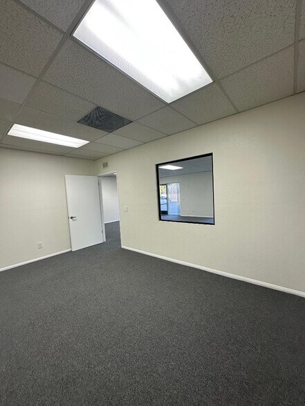 More Photos Of 2370-2420 W Carson St, Torrance Unknown For Lease