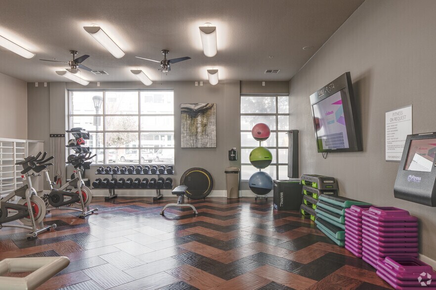 More Photos Of 8001-8211 Arista Pl, Broomfield Unknown For Lease